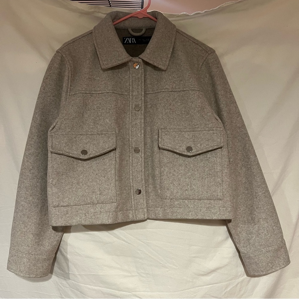 Zara Cropped Beige Utility Jacket